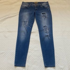STS Blue distressed denim skinny jeans. Size 7.